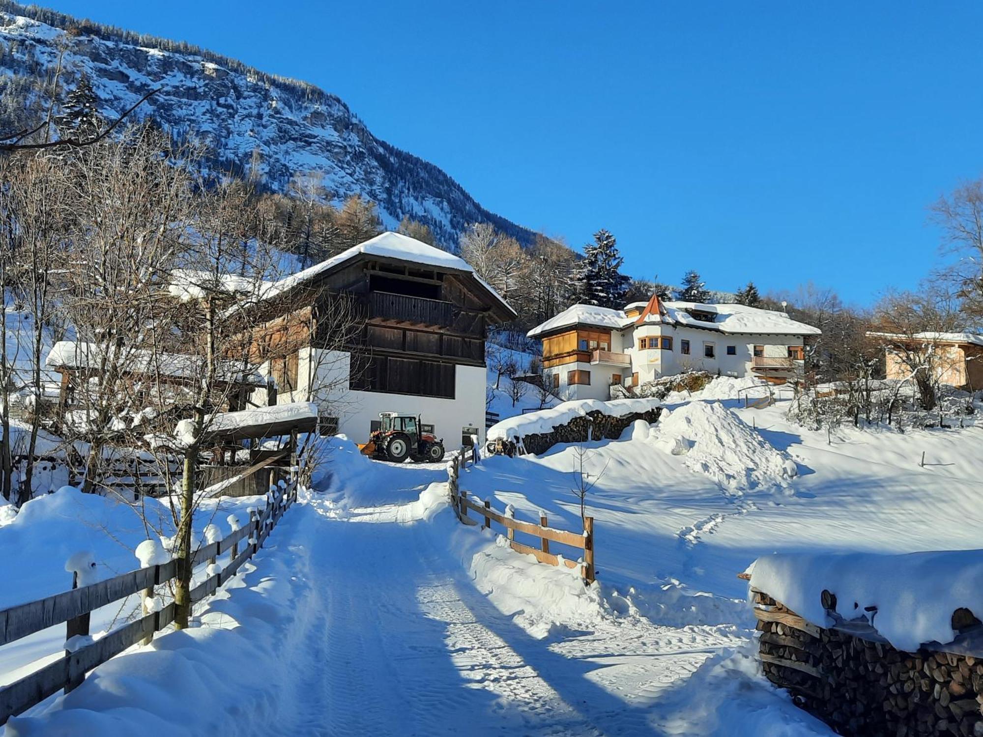 Tinnerhof Appiano Sulla Strada Del Vino Luaran gambar