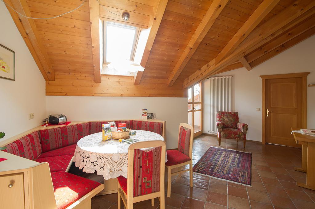 Tinnerhof Appiano Sulla Strada Del Vino Luaran gambar